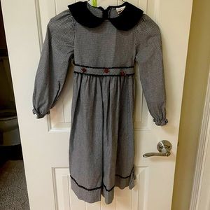 Puff sleeve houndstooth dress